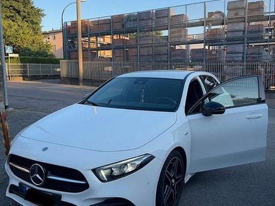 Usata Mercedes A200 150 CV (110 kW) 2022 Bianco Berlina