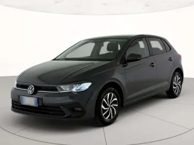 Usata VW Polo Life 80 CV (58 kW) 2023 Smoky grey metallizzato Utilitaria