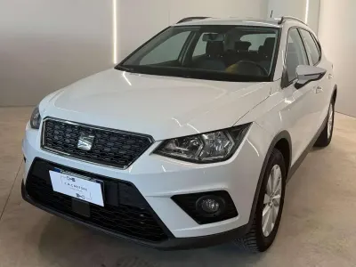 Usata Seat Arona Style 95 CV (69 kW) 2019 Bianco pastello SUV