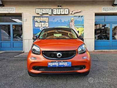 Usado Smart ForFour Passion 71 CV (52 kW) 2018 Naranja Utilitario