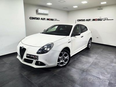 Usata Alfa Romeo Giulietta Sprint 105 CV (77 kW) 2015 Bianco Berlina