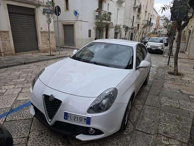 Usata Alfa Romeo Giulietta Distinctive 120 CV (88 kW) 2018 Bianco Utilitaria