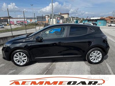 Nuova Renault Clio V Evolution 100 CV (73 kW) 2025 Nero Berlina
