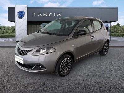 Usata Lancia Ypsilon 70 CV (51 kW) 2024 Grigio Utilitaria