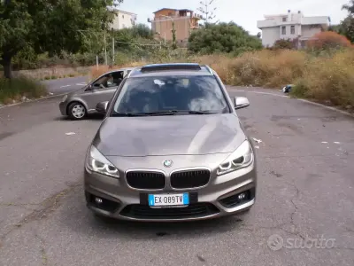 Usata BMW 218 Sport Line 150 CV (110 kW) 2015 Grigio Station wagon