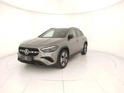 Usata Mercedes GLA180 Advanced Plus 116 CV (85 kW) 2024 Grigio SUV