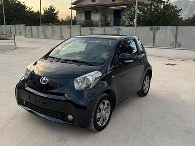 Usata Toyota iQ 90 CV (66 kW) 2011 Nero Utilitaria