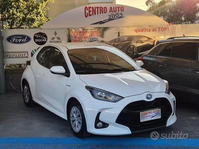 Usata Toyota Yaris Business Edition 92 CV (67 kW) 2020 Bianco Berlina