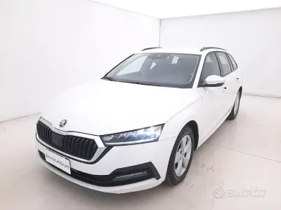 Usata Skoda Octavia Executive 116 CV (85 kW) 2023 Bianco Station wagon
