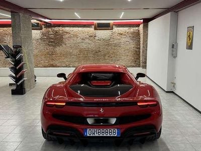 Usata Ferrari 296 663 CV (487 kW) 2024 Rosso Coupé