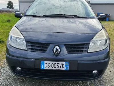 Usata Renault Scenic E-Tech 106 CV (77 kW) 2006 Grigio Monovolume