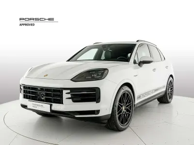 Usata Porsche Cayenne 462 CV (339 kW) 2024 Bianco SUV