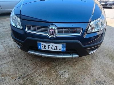 Usata Fiat Sedici Emotion 134 CV (98 kW) 2010 Blu SUV