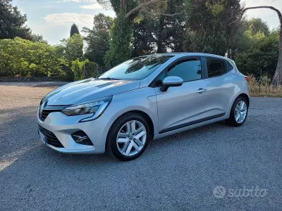 Usata Renault Clio V Business 91 CV (66 kW) 2022 Grigio Berlina