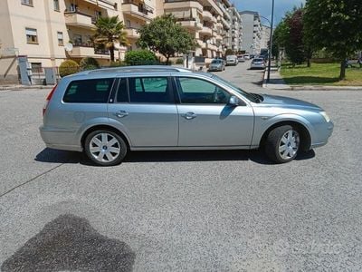 Usata Ford Mondeo 155 CV (114 kW) 2006 Grigio Station wagon