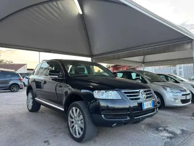 Usata VW Touareg 224 CV (164 kW) 2005 Nero SUV