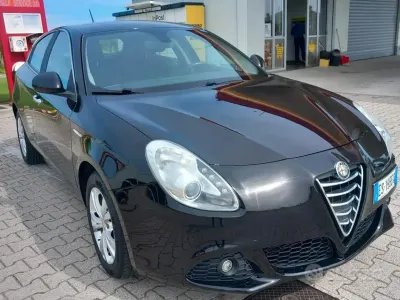 Usata Alfa Romeo Giulietta Progression 105 CV (77 kW) 2013 Nero Utilitaria