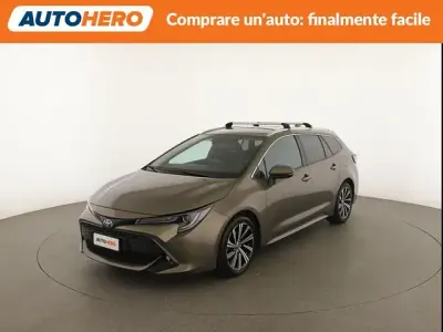 Usata Toyota Corolla Style 122 CV (89 kW) 2022 Oro Station wagon