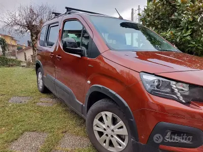 Usata Peugeot Rifter 131 CV (96 kW) 2019 Marrone Monovolume