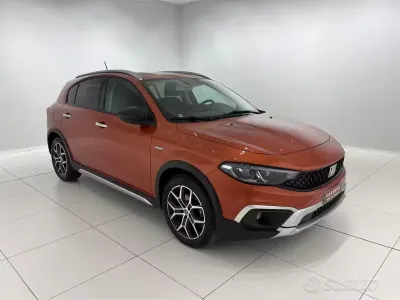 Usata Fiat Tipo Cross 100 CV (73 kW) 2021 Berlina