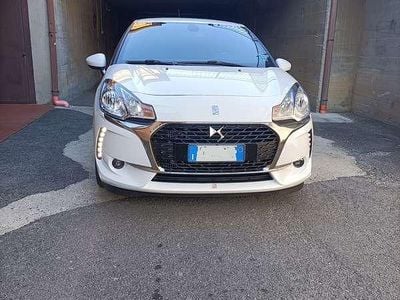 Usata DS Automobiles DS3 So Chic 75 CV (55 kW) 2016 Bianco Berlina