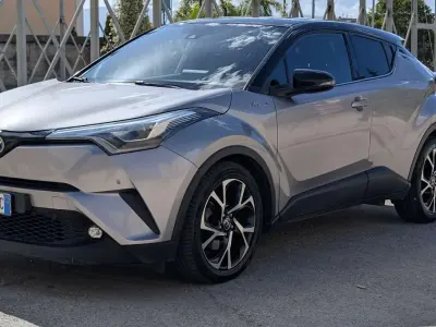 Usata Toyota C-HR Style 98 CV (72 kW) 2017 SUV
