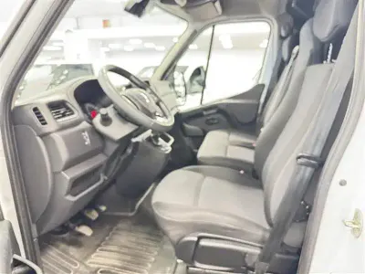 Usata Renault Master 2023 Grigio chiaro Monovolume