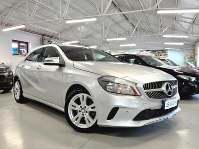 Usata Mercedes A180 122 CV (89 kW) 2016 Argento Berlina