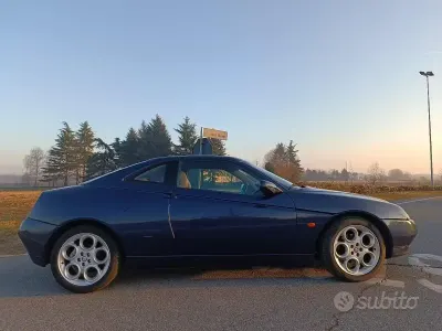 Usata Alfa Romeo GTV 150 CV (110 kW) 1998 Blu Coupé