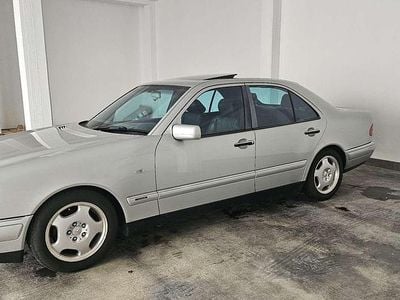 Usata Mercedes E250 Avantgarde 113 CV (83 kW) 1996 Berlina