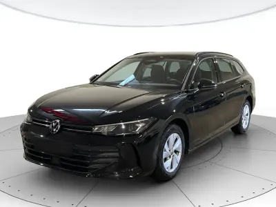 Begagnad VW Passat 150 HK (110 kW) 2024 Svart Kombi