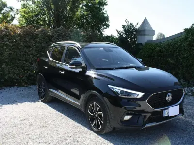 Brugt MG ZS Luxury 111 HK (81 kW) 2023 Sort SUV