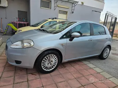 Usata Fiat Grande Punto 90 CV (66 kW) 2006 Grigio Utilitaria