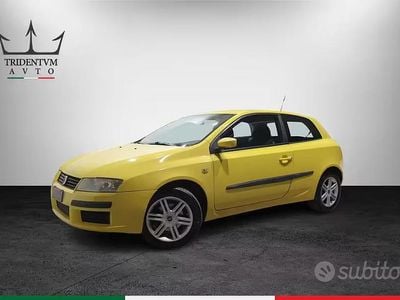Usata Fiat Stilo 133 CV (97 kW) 2005 Giallo Berlina