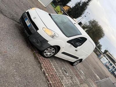 Usata Peugeot Partner 2014 Bianco Monovolume