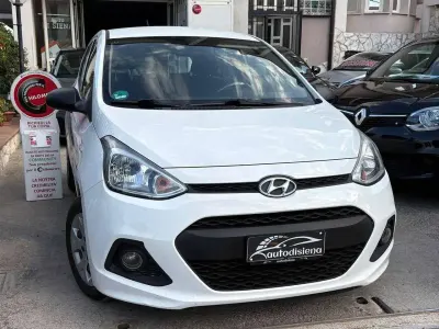 Usata Hyundai i10 Comfort 69 CV (50 kW) 2014 Bianco Utilitaria