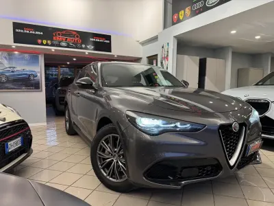 Usata Alfa Romeo Stelvio Super 160 CV (117 kW) 2023 Grigio SUV