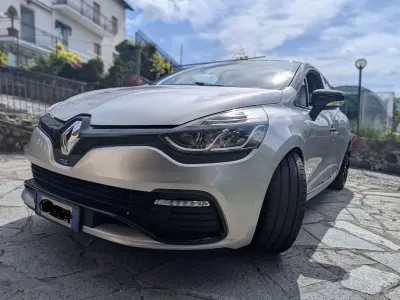 Usata Renault Clio IV R.S. 200 CV (147 kW) 2014 Berlina