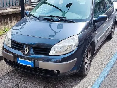 Usata Renault Scenic E-Tech 110 CV (80 kW) 2006 Monovolume