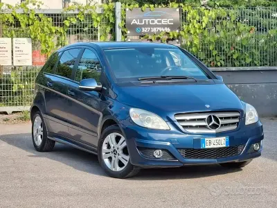 Usata Mercedes A160 Executive 95 CV (69 kW) 2010 Blu Monovolume