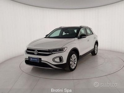 Usata VW T-Roc Style 110 CV (80 kW) 2022 Grigio SUV