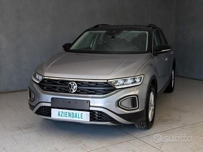 Usata VW T-Roc Life 150 CV (110 kW) 2025 Grigio SUV