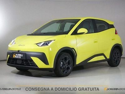 Nuova BYD Dolphin Surf Boost 2025 Verde Utilitaria