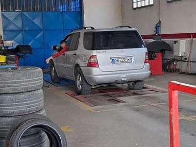 Usata Mercedes ML270 193 CV (141 kW) 2000 Argento SUV