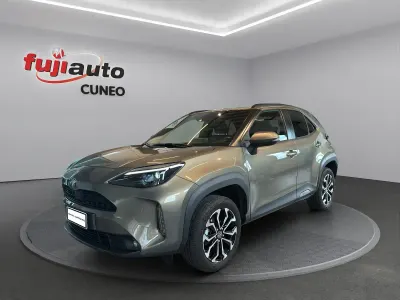 Usata Toyota Yaris Trend 116 CV (85 kW) 2023 Bronze met Utilitaria