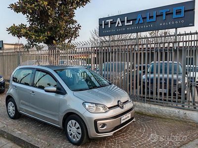 Usata VW up! Move 59 CV (43 kW) 2018 Grigio Utilitaria