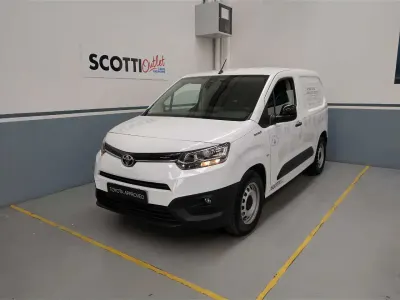 Usata Toyota Proace City City 135 CV (99 kW) 2022 Bianco Monovolume