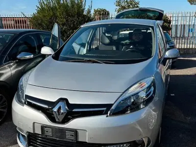 Usata Renault Scénic III 58 CV (42 kW) 2014 Berlina