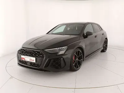 Usata Audi RS3 Comfort 400 CV (294 kW) 2024 0e nero mito metallizzato Berlina