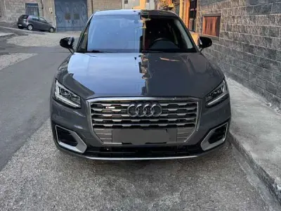 Usata Audi Q2 Admired 116 CV (85 kW) 2019 Grigio SUV